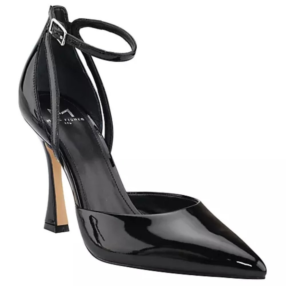 Marc Fisher LTD (Lynnie Ankle Strap Pumps)